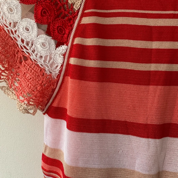 NWT Bebe Striped Crochet and Knit Top, Size XS - Picture 4 of 4